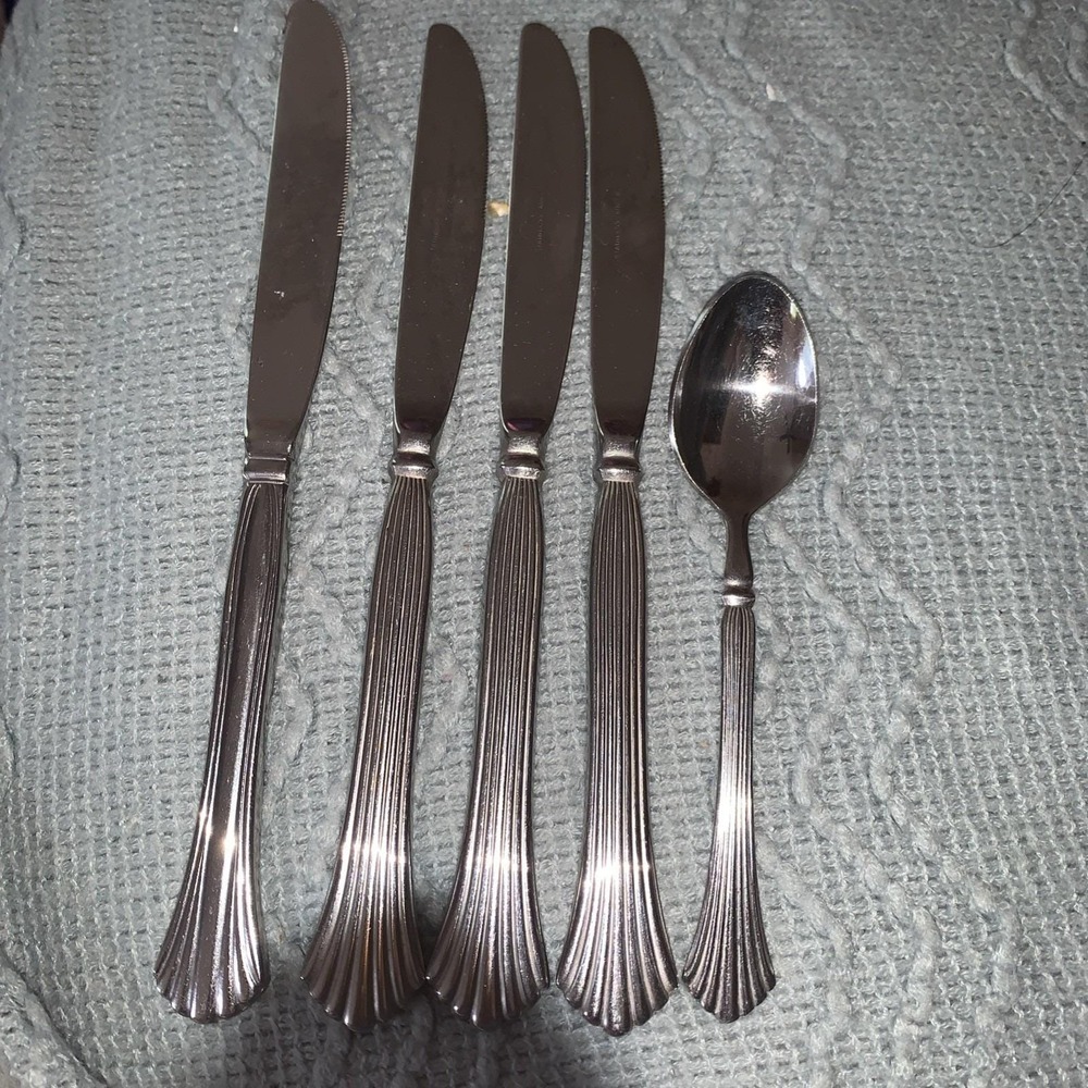 5 Pcs Vintage Rogers Cascade By Stanley Roberts Stainless Flatware 4 Knives 1 Sp
